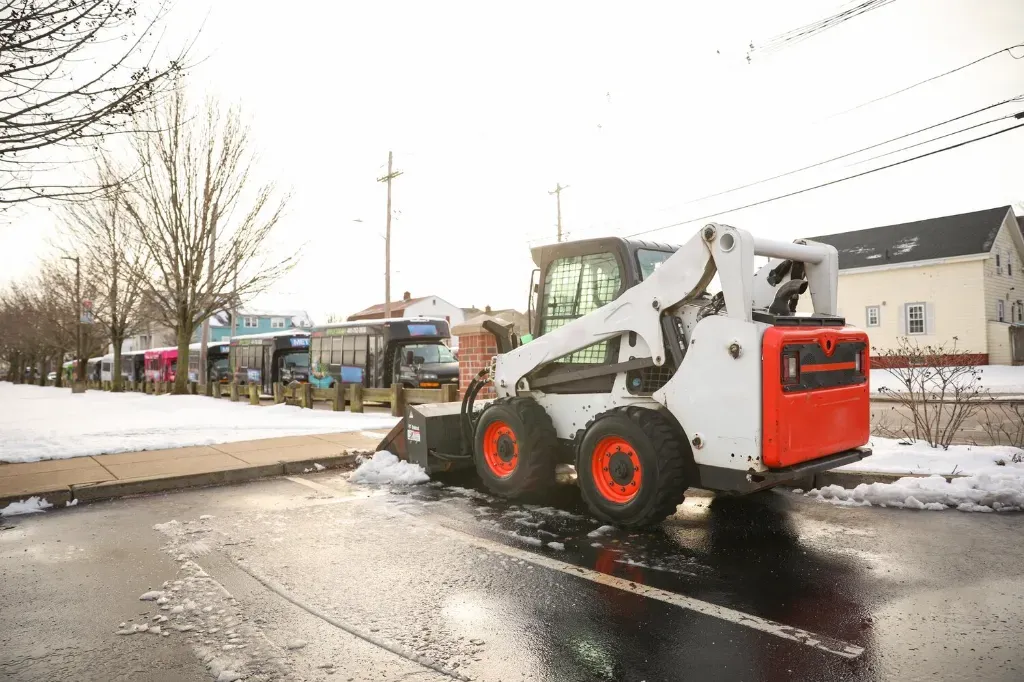 Komu powierzyć odśnieżanie ulic zimą